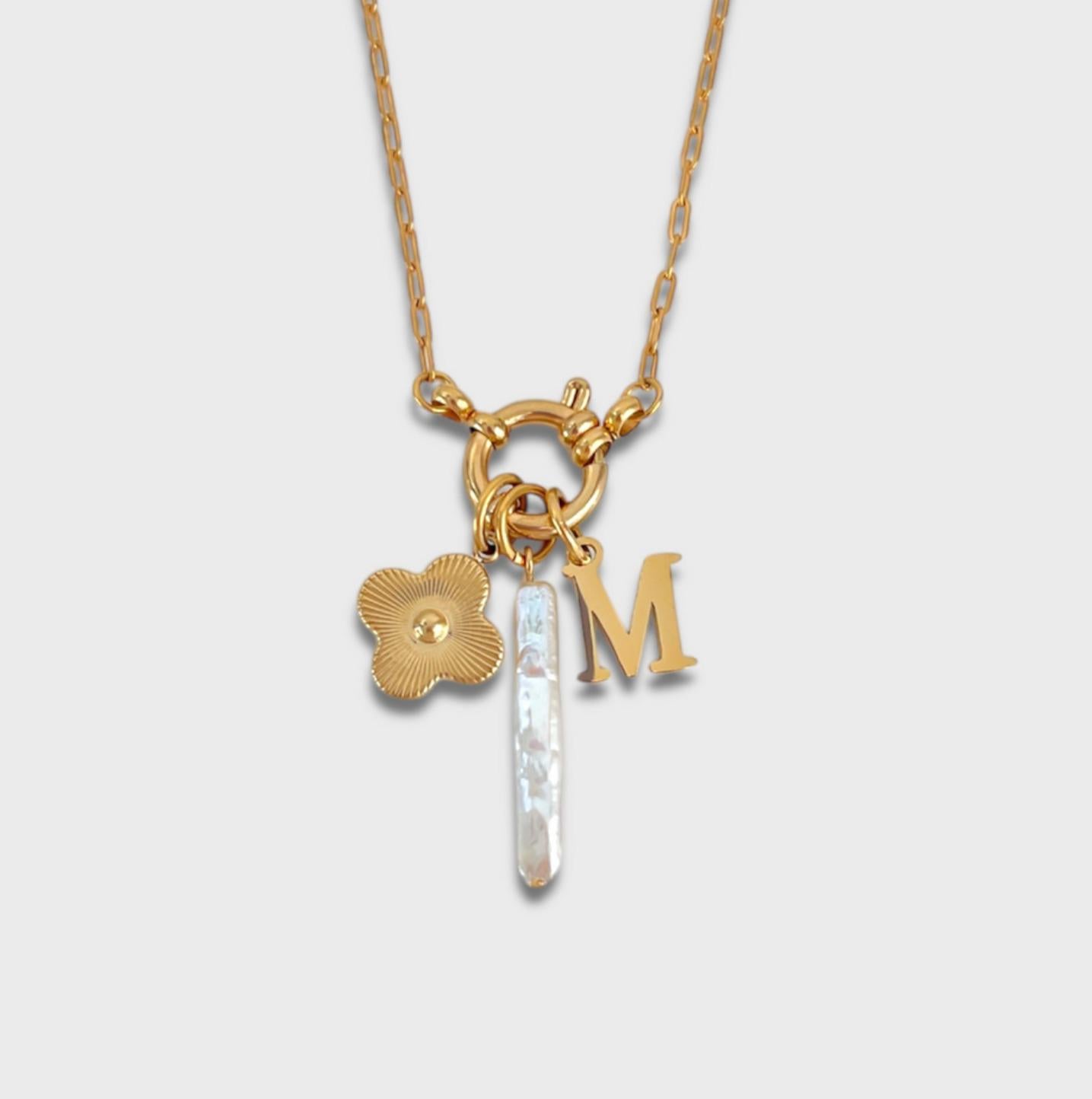 Collar Inicial &  Detalles Florales